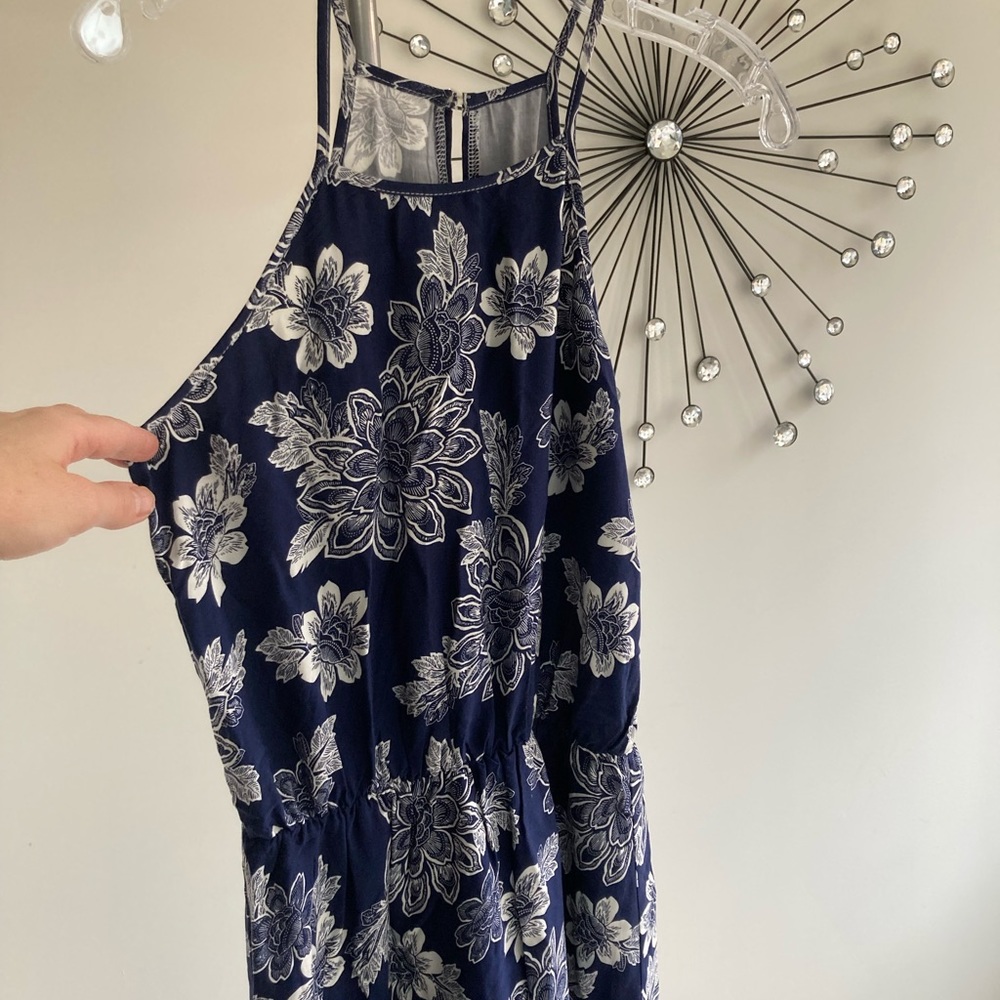 FRANCESCAS 🌻 Halter-like Maxi Dress